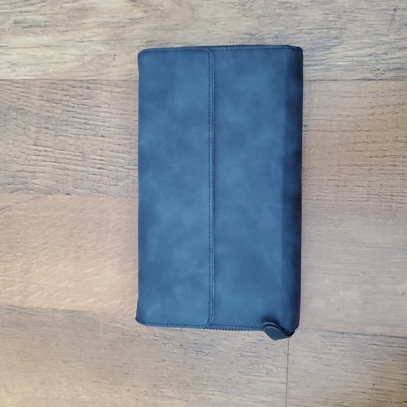 Seint Beauty Travel Crossbody Purse and Makeup Bag Clutch In Grey - Picture 4 of 10